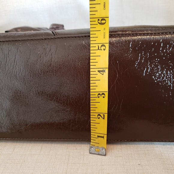 Oversized Purse Brown Tote Bow Front High Shine Shoulder Bag 17" Wide - Picture 10 of 16